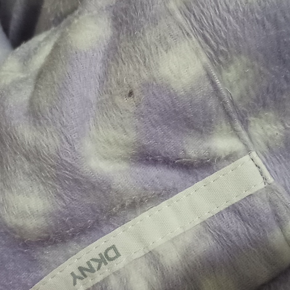 Dkny two piece PJ set - Picture 5 of 5